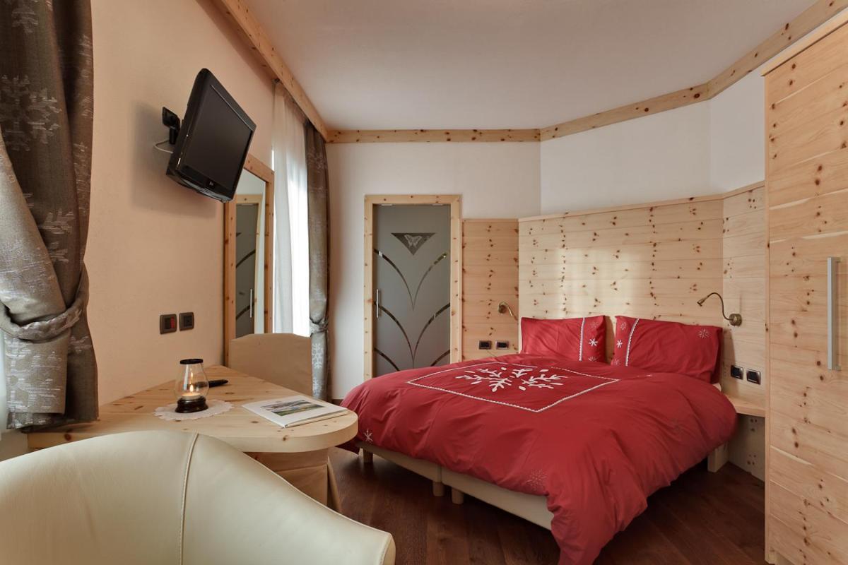 Alpenhotel Panorama Campitello di Fassa Dış mekan fotoğraf