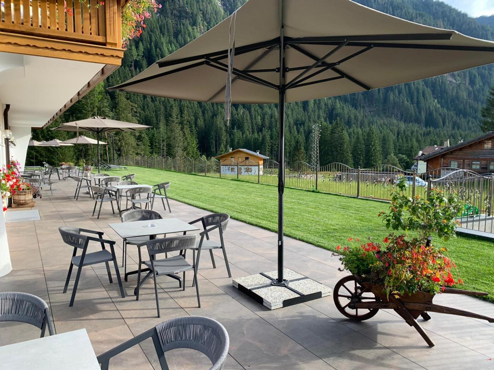 Alpenhotel Panorama Campitello di Fassa Dış mekan fotoğraf