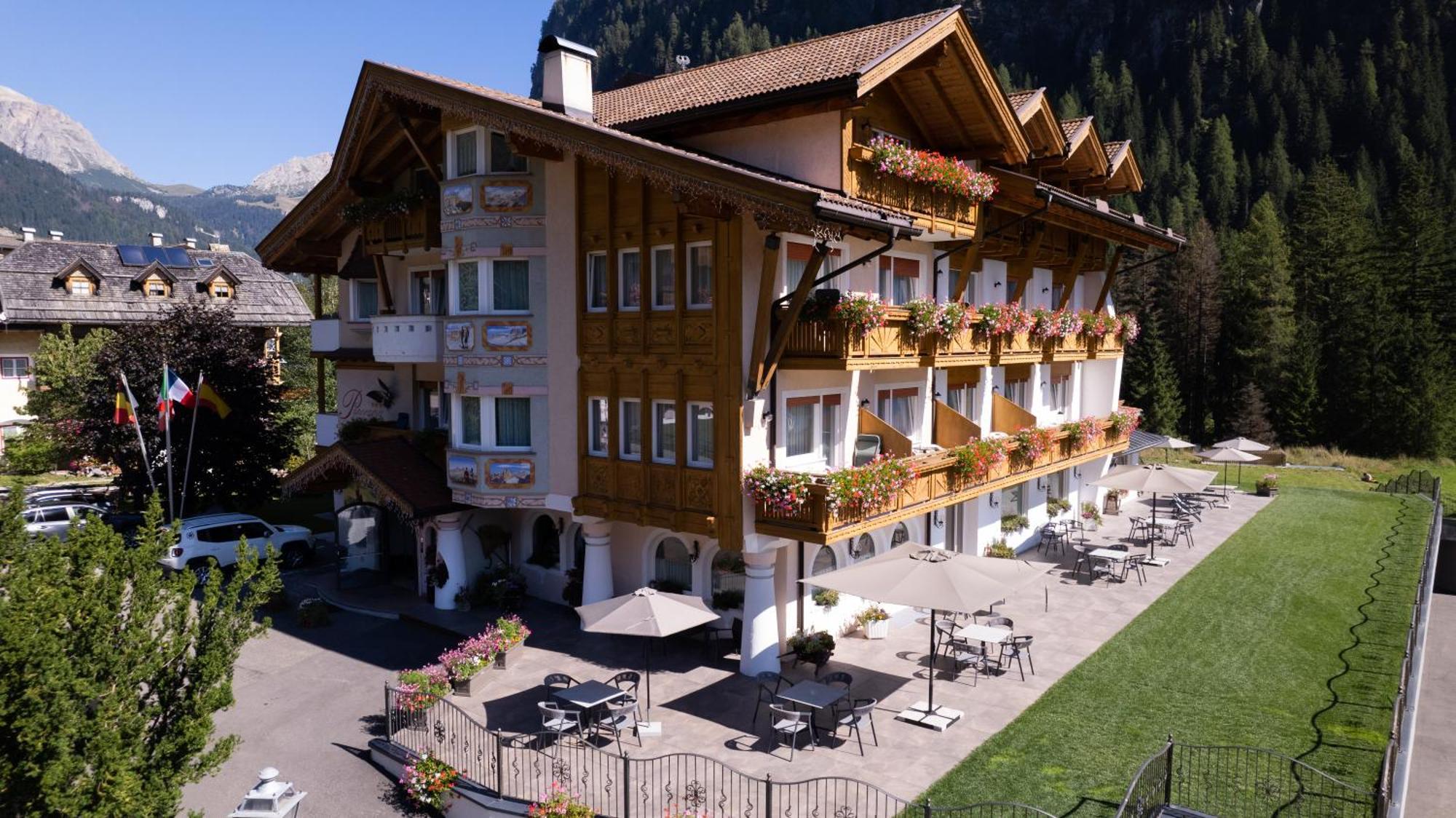 Alpenhotel Panorama Campitello di Fassa Dış mekan fotoğraf